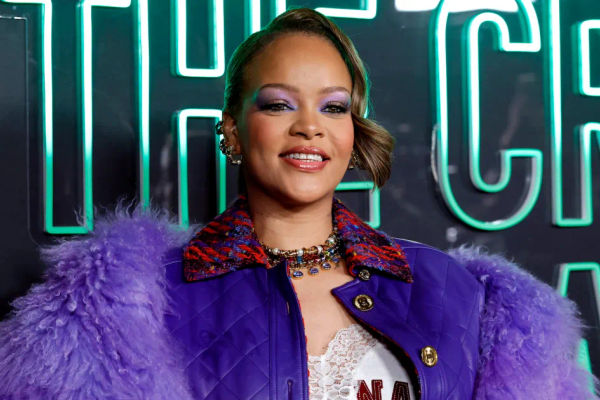 US Band's Glastonbury Gig: Fan Speculation Soars Despite Official Silence US Band's Glastonbury Gig: Fan Speculation Soars Despite Official Silence
