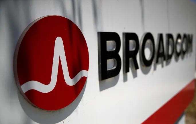 VMware Costs To Skyrocket: AT&T Details 1050% Price Increase From Broadcom VMware Costs To Skyrocket: AT&T Details 1050% Price Increase From Broadcom