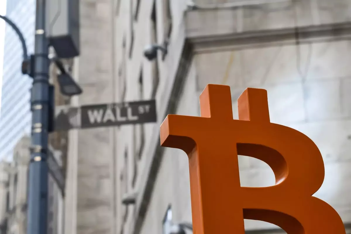 Wall Street'ten Kripto Paraya Artan İlgi: Yatırım Stratejileri Ve Riskler Wall Street'ten Kripto Paraya Artan İlgi: Yatırım Stratejileri Ve Riskler