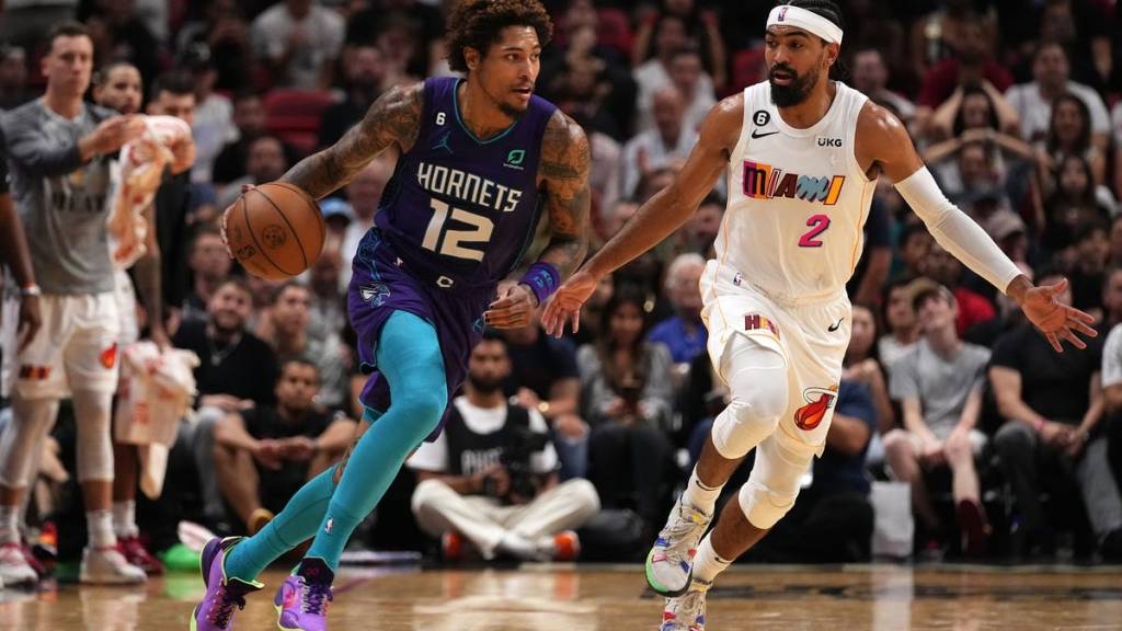 Warriors Vs. Hornets Live Stream: How To Watch On March 3rd Warriors Vs. Hornets Live Stream: How To Watch On March 3rd