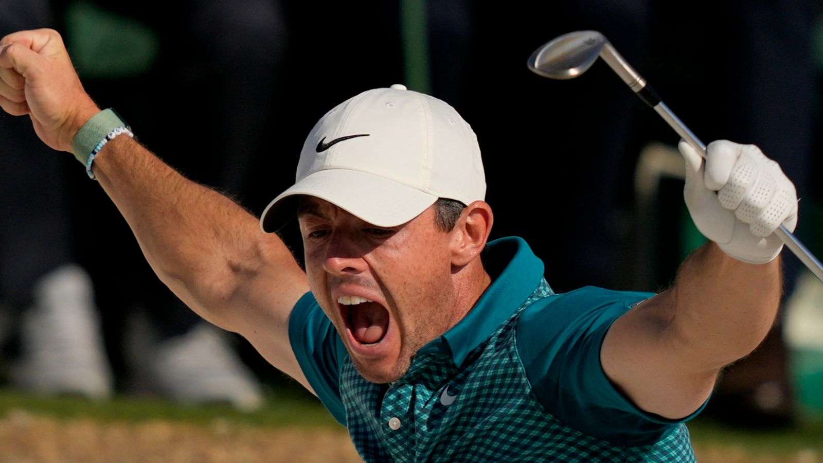 Watch: Four-Year-Old Daughter Of Rory McIlroy Masters A Putt At Augusta Watch: Four-Year-Old Daughter Of Rory McIlroy Masters A Putt At Augusta