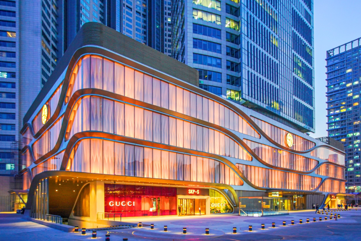 Weihong Liu And The Acquisition Of 28 Hudson's Bay Leases Weihong Liu And The Acquisition Of 28 Hudson's Bay Leases