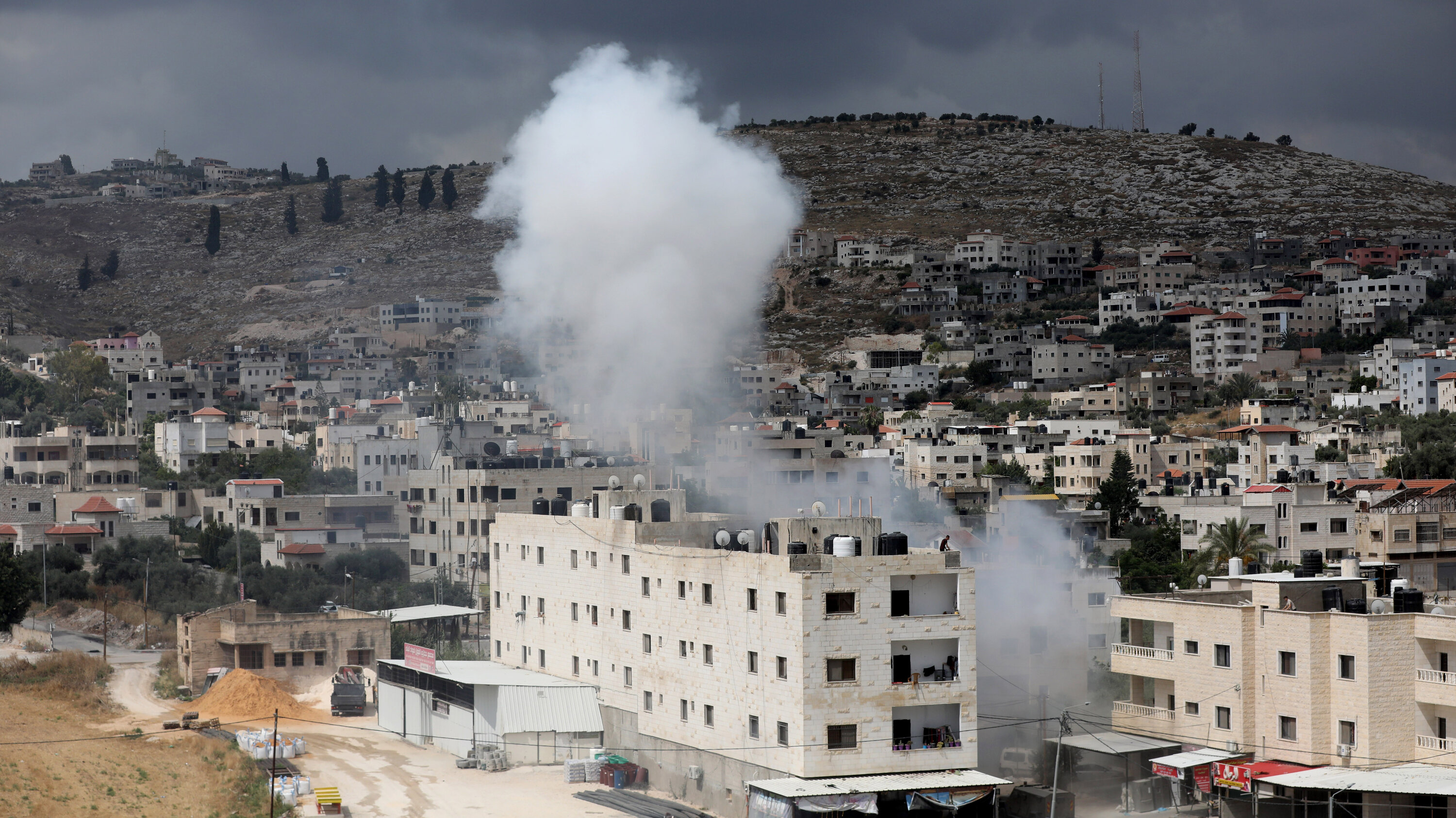 West Bank Raid Leads To Arrest Of Prominent Palestinian Journalist West Bank Raid Leads To Arrest Of Prominent Palestinian Journalist