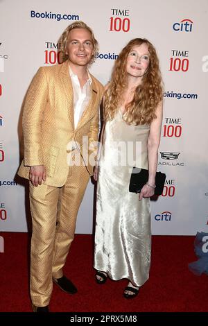 Will Ronan Farrow Help Mia Farrow Stage A Hollywood Comeback? Will Ronan Farrow Help Mia Farrow Stage A Hollywood Comeback?