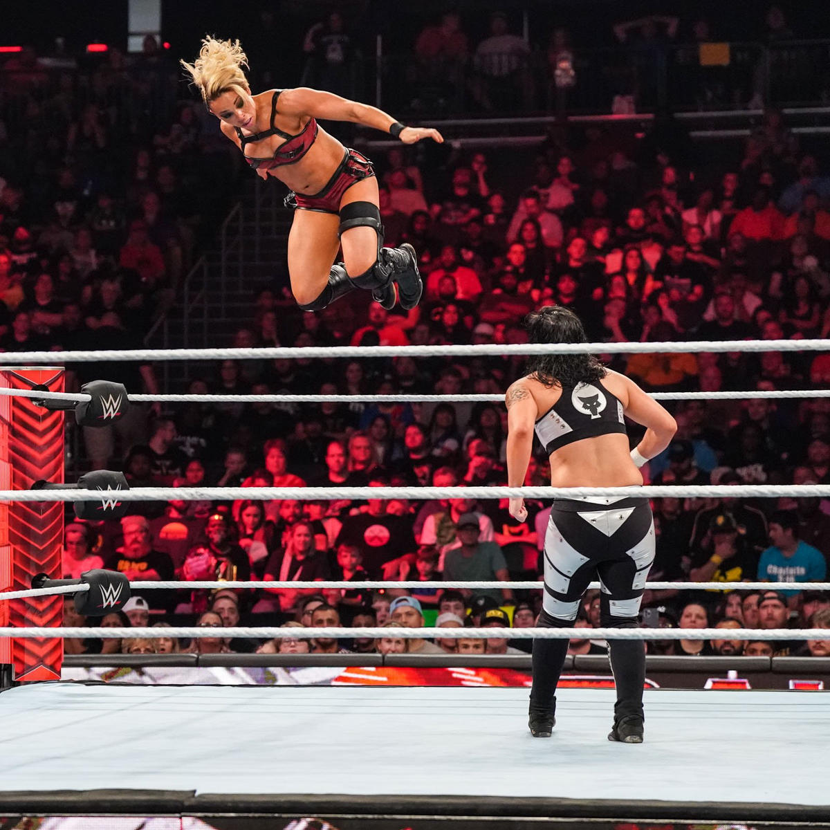 WWE Raw: Zoey Stark's Injury Casts Shadow Over Match WWE Raw: Zoey Stark's Injury Casts Shadow Over Match