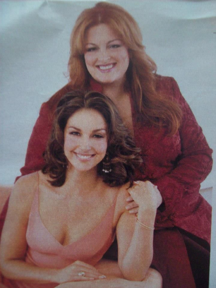 Wynonna And Ashley Judd Open Up In New Family Docuseries Wynonna And Ashley Judd Open Up In New Family Docuseries