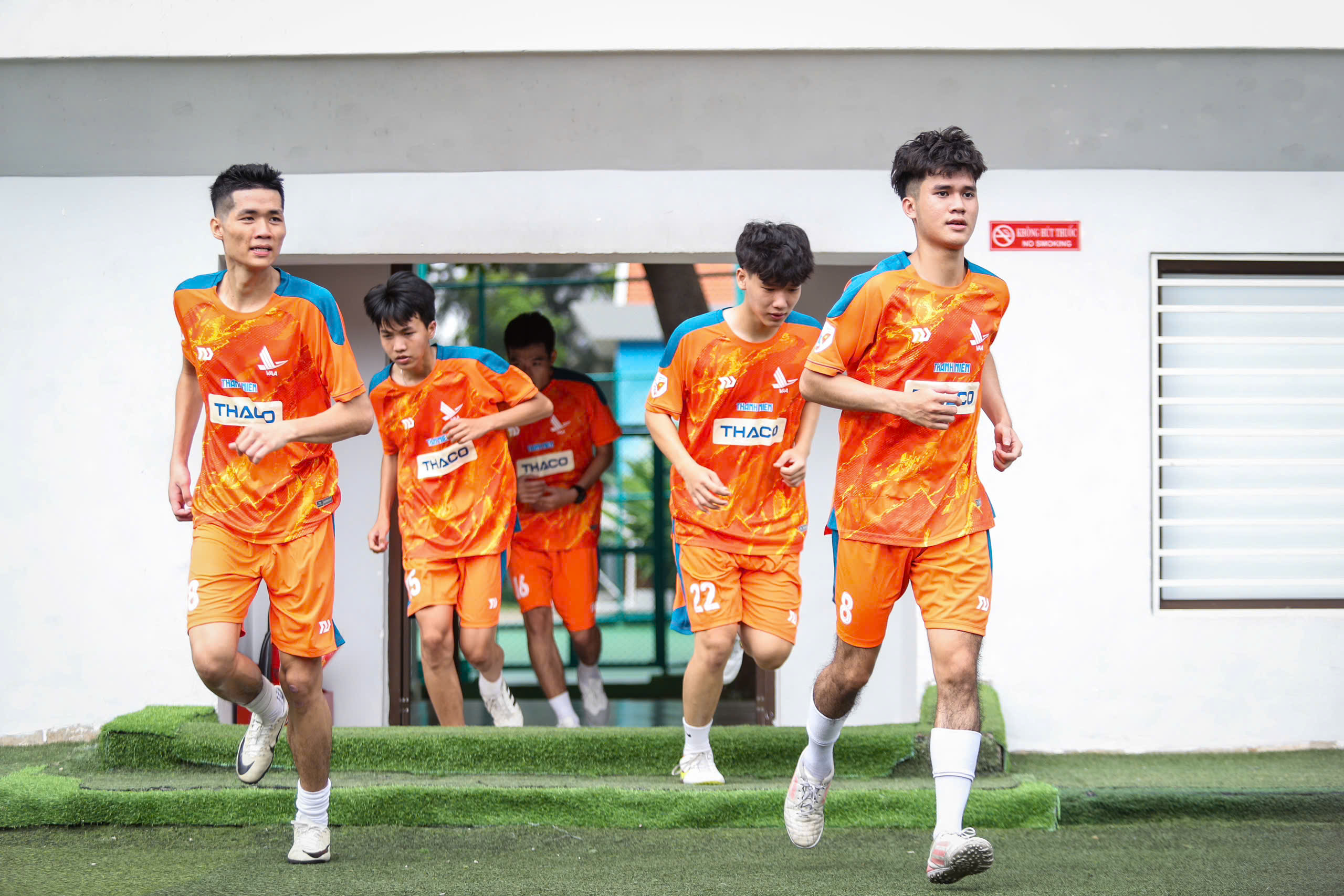 Xem Lịch Thi Đấu Vòng Chung Kết TNSV THACO Cup 2025 Ở Đâu?