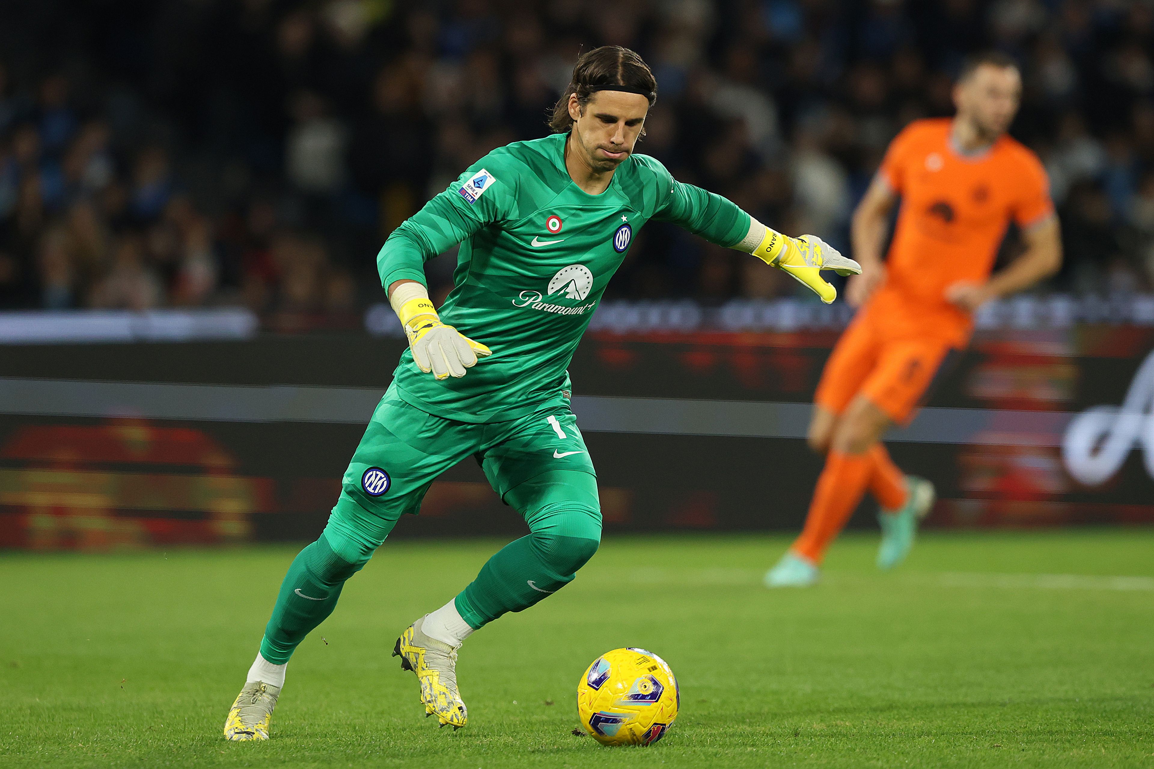 Yann Sommer Injury Blow For Inter Milan: Goalkeeper's Thumb Injury Raises Concerns Yann Sommer Injury Blow For Inter Milan: Goalkeeper's Thumb Injury Raises Concerns