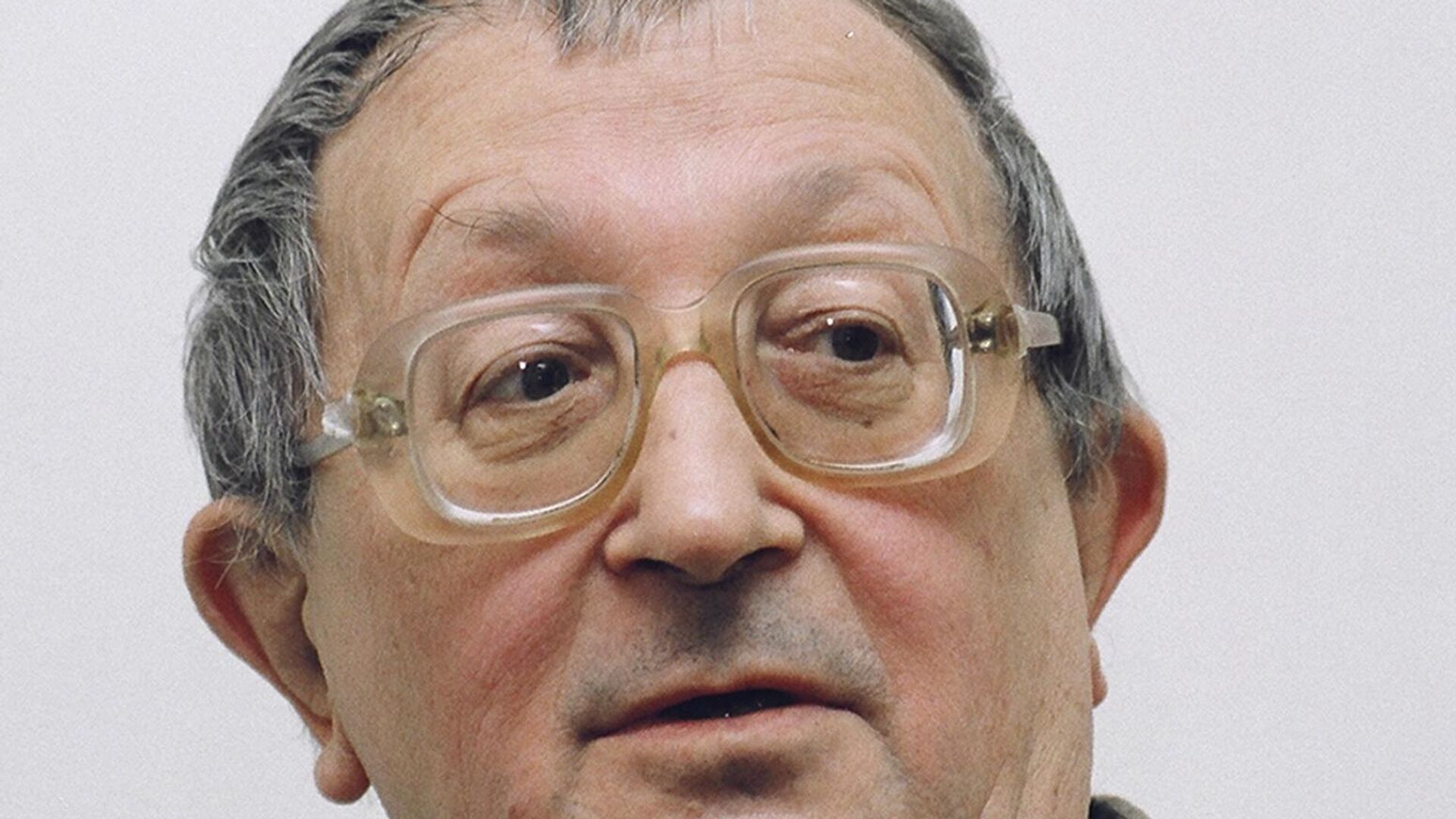 Юрский: 90 Лет Со Дня Рождения – Наследие Интеллектуала И Острослова Юрский: 90 Лет Со Дня Рождения – Наследие Интеллектуала И Острослова